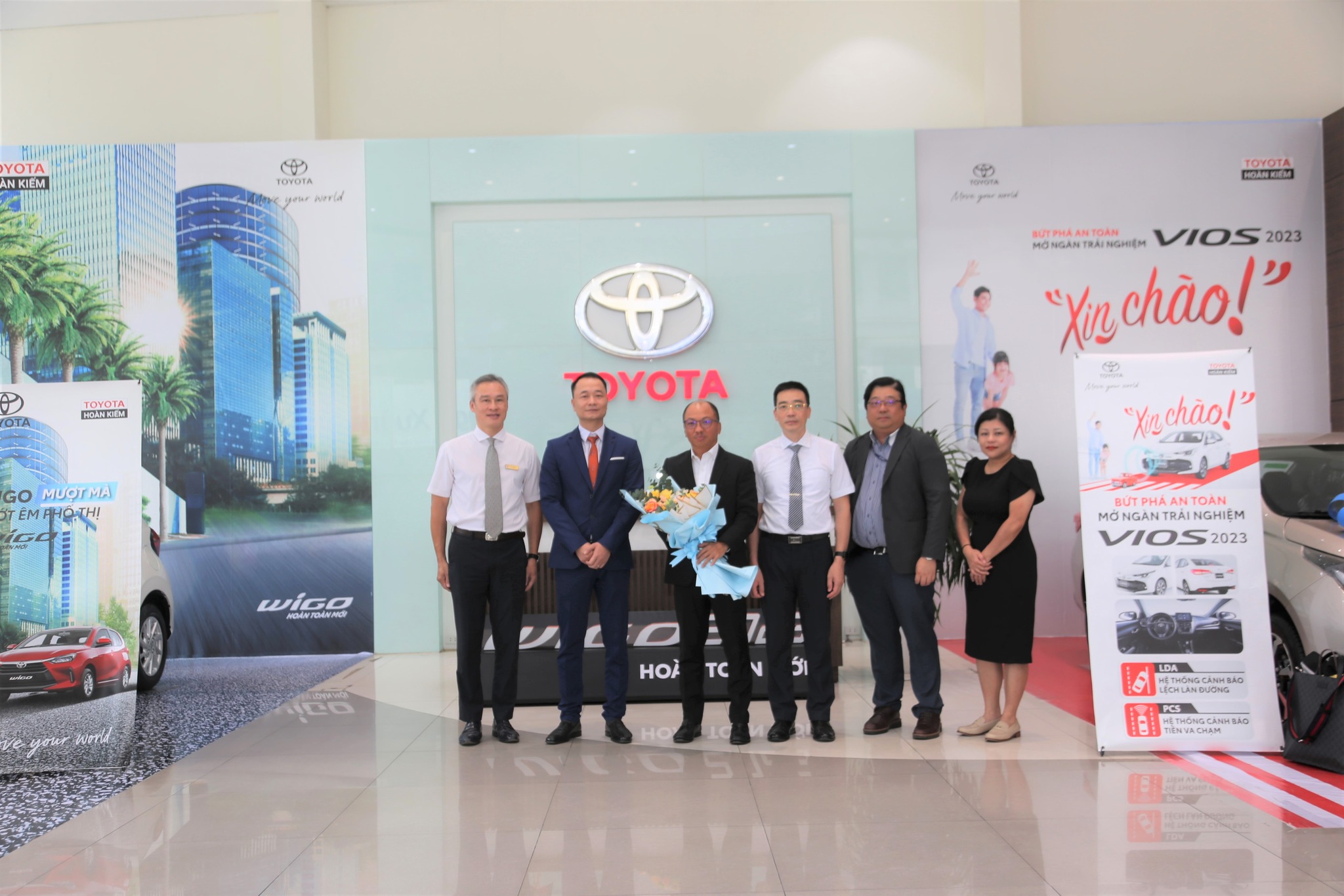 Toyota Hoàn Kiếm đón Chủ tịch Công ty Toyota Châu Á Thái Bình Dương